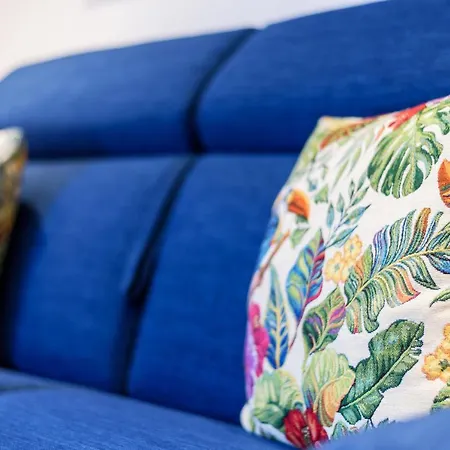 Alice In Wonderland - Bymyhomeincomo Apartamento