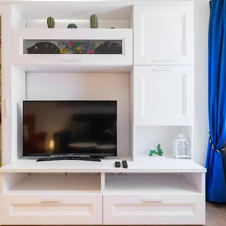 Alice In Wonderland - Bymyhomeincomo Apartamento *